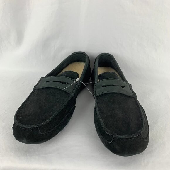 UGG Shoes - NWT UGG Women Shoes Size 8